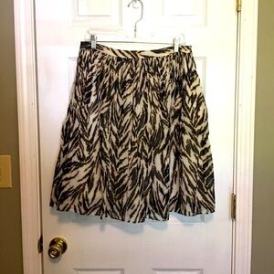 Talbots animal print skirt sz M. Lined with side zipper. Old Money, Boho
